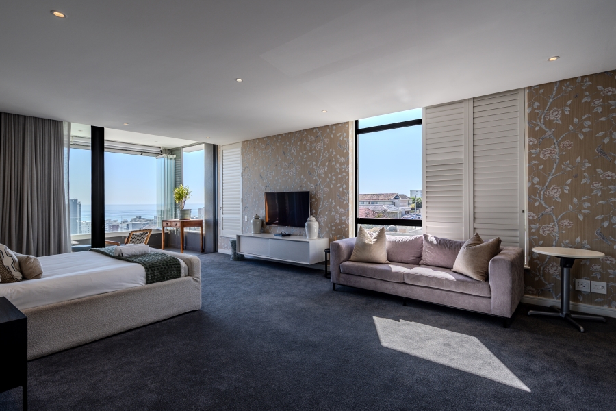 3 Bedroom Property for Sale in Sea Point Western Cape